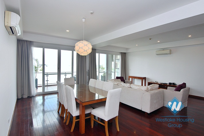 A beautiful 3 bedroom apartment with lake view in Xuan Dieu, Tay Ho